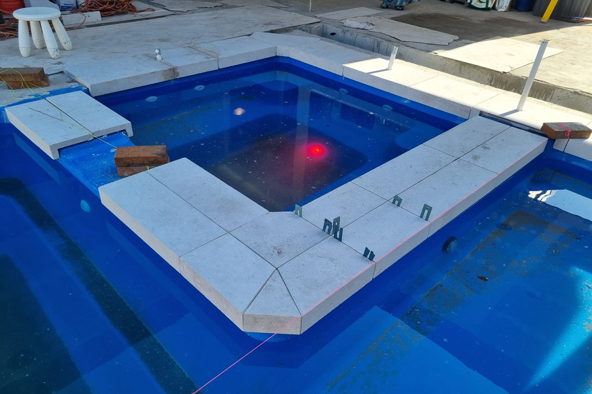 Fibreglass coping corners and spa corner