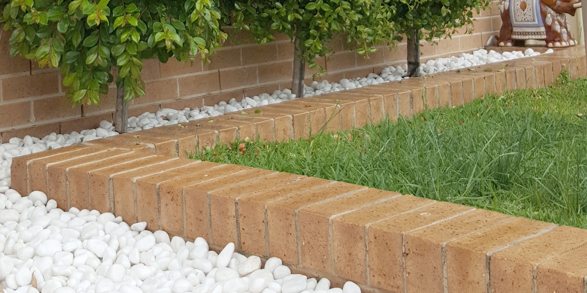 white quartz pebbles